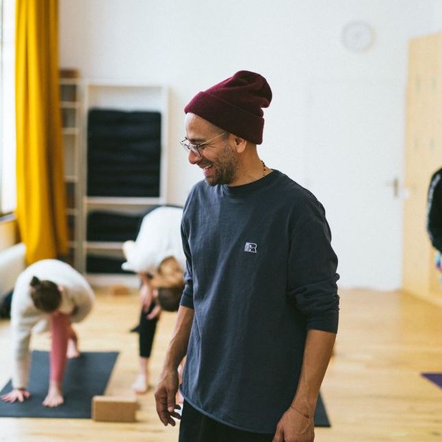 juan_sierra_yoga-medium