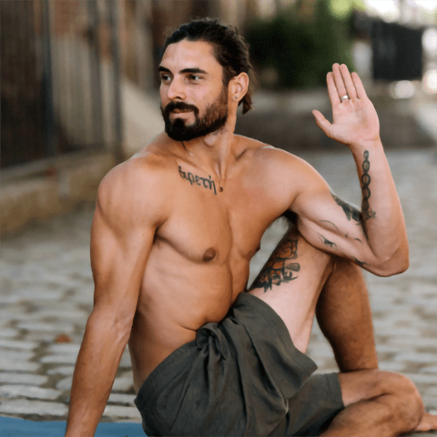 Teacher training mit Conor Jivamukti Roots Hamburg Conor Byrnes Yoga Ausbildung Hamburg - Roots Yoga - Conor Byrnes
