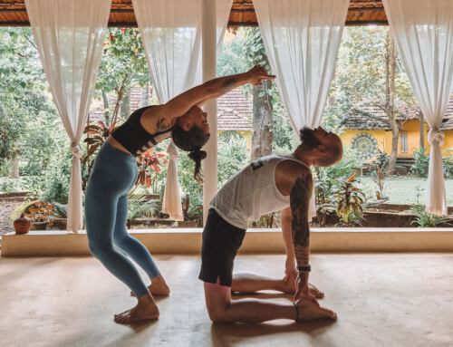Partner Yoga: Erfahre mehr über den Flow, der Beziehungen verändert!