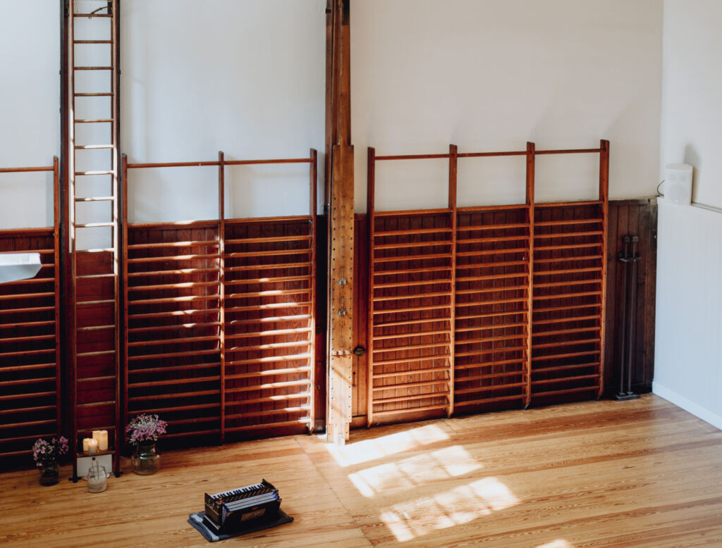 Studio Mittelweg Roots Yoga Hamburg Jivamukti