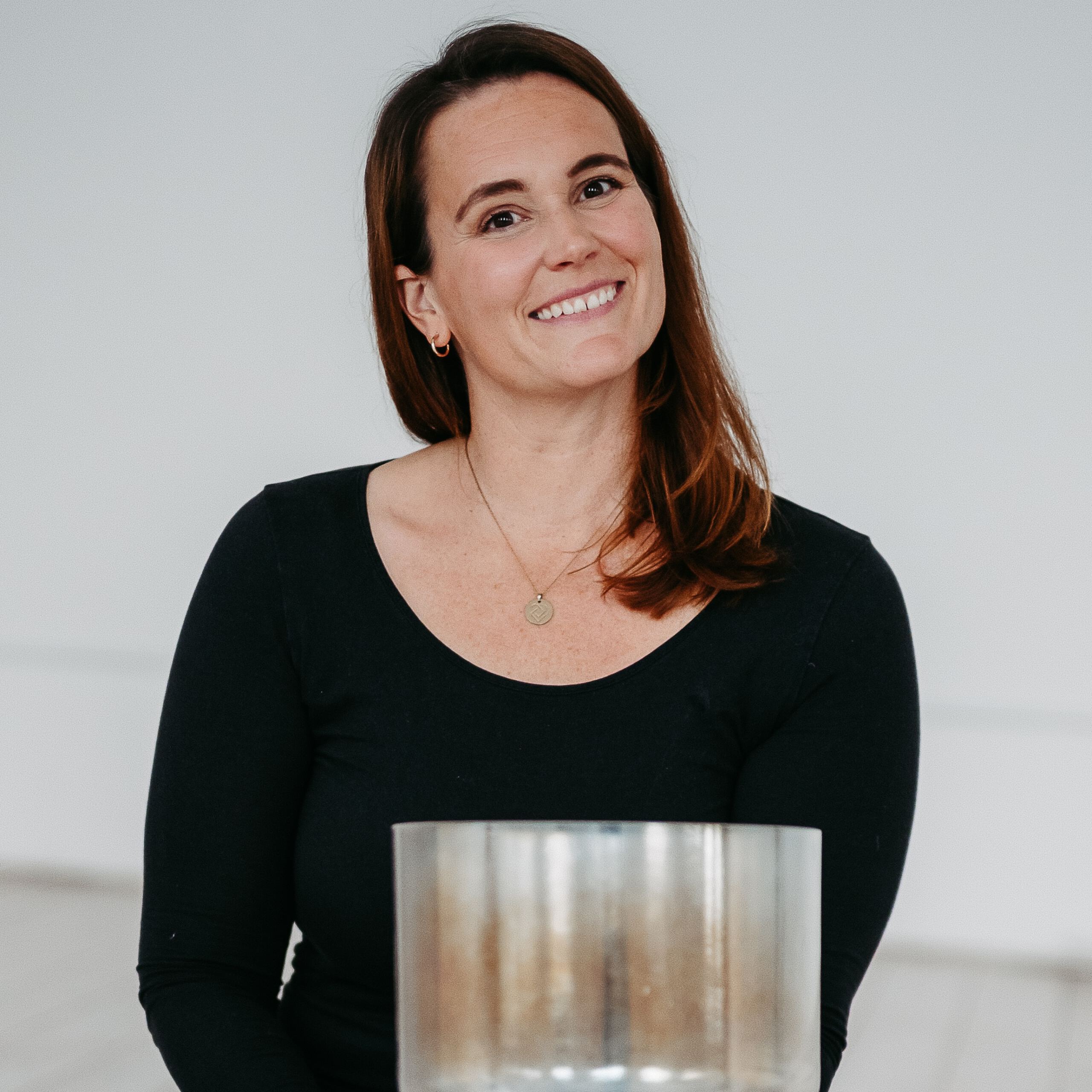Mittelweg: ROOTS x SATURDAY SPECIAL | Yin Yoga - Chakra Tuning Class